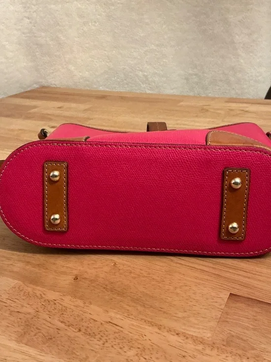 HOT PINK DOONEY & BOURKE Crossbody Bag - Picture 3 of 4